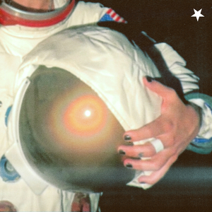 三角裤阴部鼓起图片大全
